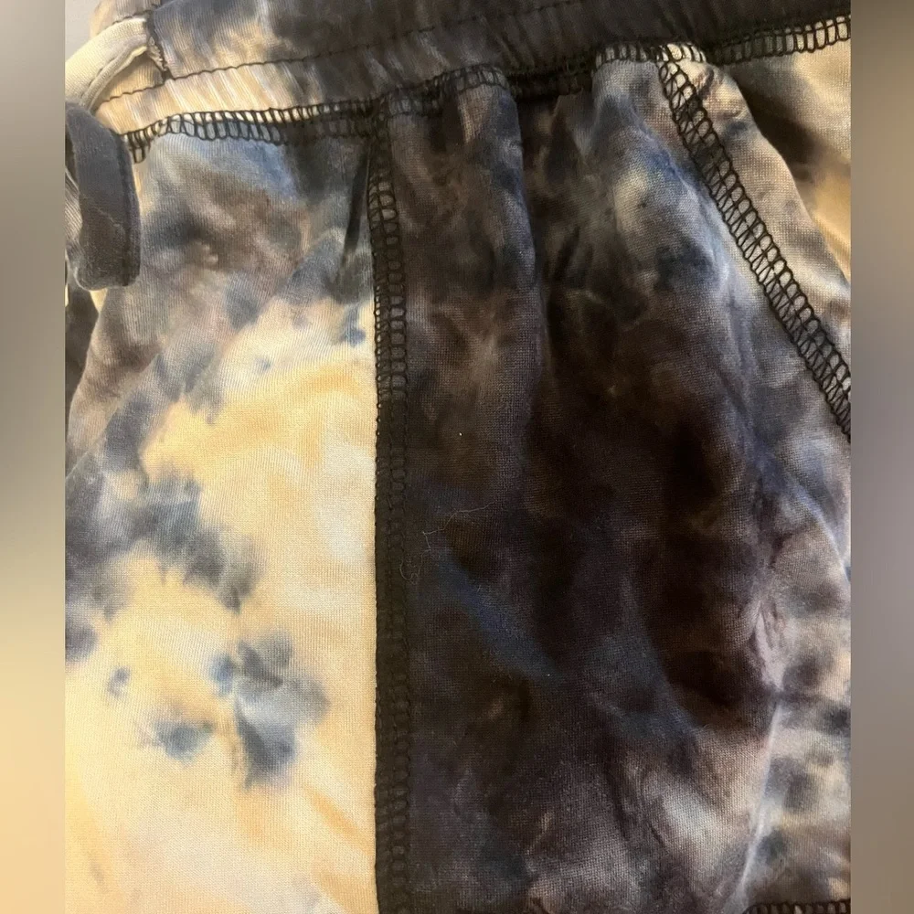 NWT Francesca's collection Pamela Tie Dye High Rise Sweat Pants Blue